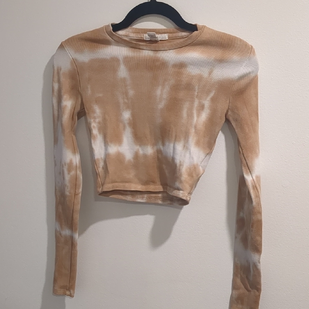 Full Tilt Tan and White Tie-Dye Crop Top